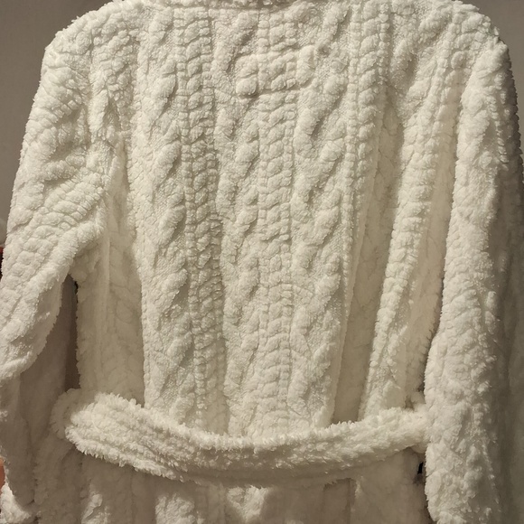 Room Service Women's White Plush Robe - Picture 7 of 10